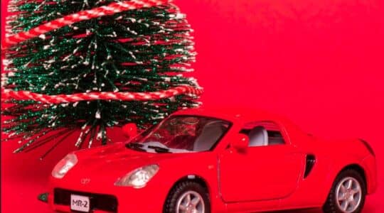 why is red the colour of xmas